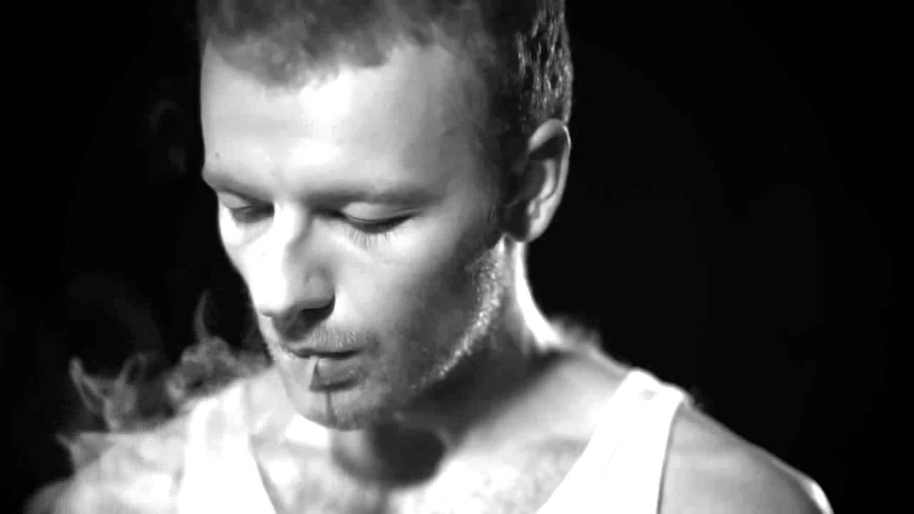 Alhi – Between Me & Myself [Žodžiai, Tekstas, Lyrics]