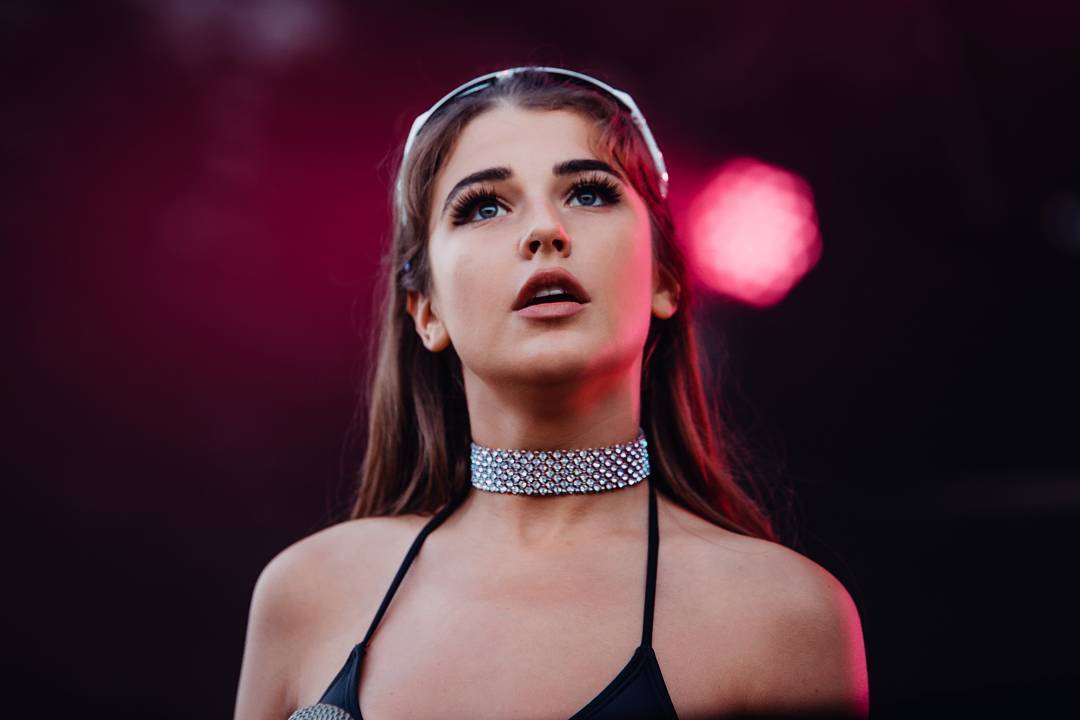 Debiutiniame lietuviško R&amp;B atlikėjos Cheri mini albume „Britney“ – duoklė 2000-iesiems