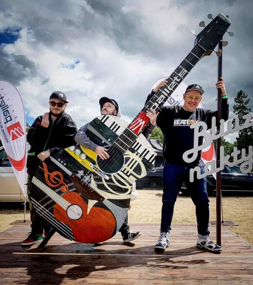 Kaip gimė Freestarz? [pilnas 1h vaizdo įrašas su Jama, Banginiu ir DJ Mamania]